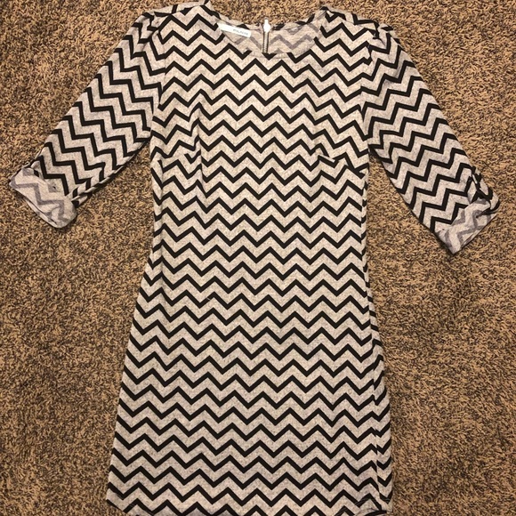Maurices Dresses & Skirts - 🌸5 for $20🌸 Black and Grey Chevron Dress
